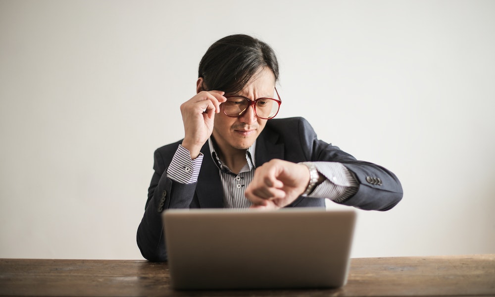 Freelancer Wondering About Time and Rush Fee By Looking At Watch