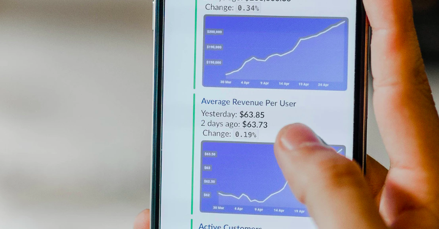 Revenue tracking on Freshbooks vs Quickbooks